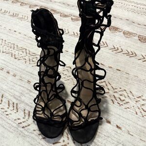 Aldo Black Strappy Heels Elegant Design